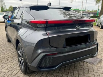 Toyota C-HR II SUV Plug-In 2.0  223KM 2025 Od ręki - Style 2.0 Hybrid Dynamic Force Plug-in 223KM | Podgrzewane fotele, zdjęcie 1