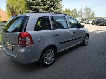 Opel Zafira B 1.6 Twinport ecoFLEX 115KM 2009 Opel Zafira 1.6 Benzyna 116KM Klima Pod. fotele 7-, zdjęcie 4