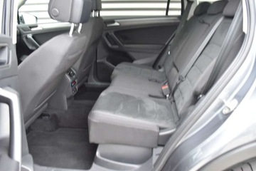 Volkswagen Tiguan II SUV Facelifting 2.0 TDI 200KM 2021 Volkswagen Tiguan TDI 200KM Allspace DSG 4x4 Elegance LEDMatrix Hak Panora, zdjęcie 36