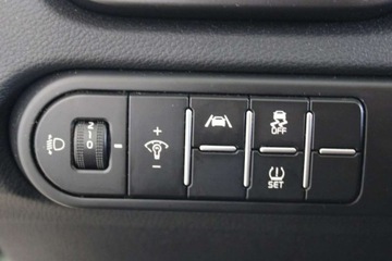 Kia Ceed III Hatchback Facelifting  1.0 T-GDI 120KM 2023 Kia Ceed 1,0 T M 120 KM Salon PL Benzyna 120KM, zdjęcie 3