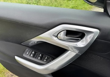 Peugeot 2008 I SUV 1.2 PureTech 110KM 2015 Peugeot 2008 CROSSWAY 77 tys.km PISEMNA GWARANCJA w cenie Transport KRE, zdjęcie 24