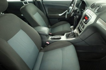 Ford Mondeo IV Kombi 2.0 Duratorq TDCi DPF 115KM 2008 Ford Mondeo 2.0 TDCi, Klima,ALU, El. szyby, zdjęcie 6