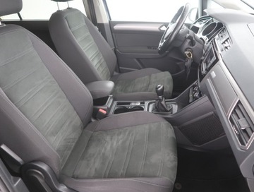 Volkswagen Touran III 2.0 TDI 150KM 2015 VW Touran 2.0 TDI, Skóra, Navi, Klima, zdjęcie 8