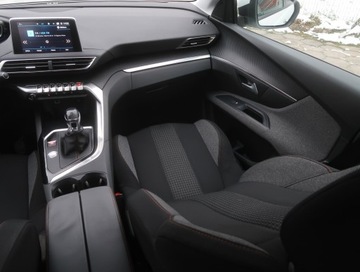 Peugeot 5008 II Crossover 1.2 PureTech 130KM 2017 Peugeot 5008 PureTech 130, Salon Polska, 7 miejsc, zdjęcie 7