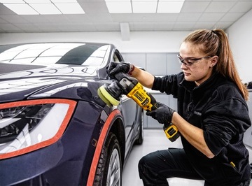 DCM848P2 Эксцентриковая полировальная машинка DeWALT 18В 125мм 2х5А