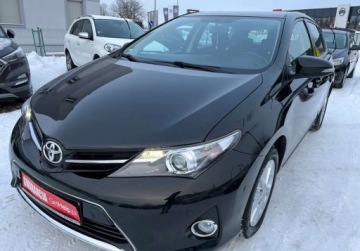 Toyota Auris I Hatchback 3d Facelifting 1.6 Valvematic 132KM 2013 Toyota Auris kamera , nawigacja 1.6 Benzyna 132KM, zdjęcie 11