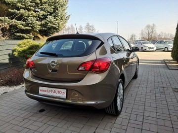 Opel Astra J Hatchback 5d Facelifting 1.6 Twinport ECOTEC 115KM 2013 Opel Astra 1,6 16v 116KM Klima LIFT Isofix Ledy, zdjęcie 5