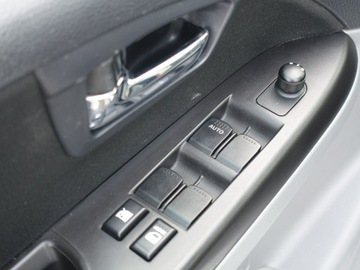 Suzuki SX4 I Hatchback Facelifting 1.6 VVT 120KM 2011 Suzuki SX4 1.6 Ben.120KM/4X4/Podgrzewane, zdjęcie 12