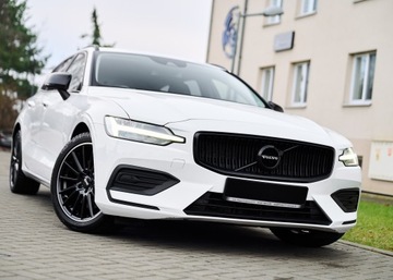 Volvo V60 II  2022 V60 __SUPER PEDANTYCZNY STAN__KUBEŁKOWE FOTELE, zdjęcie 1