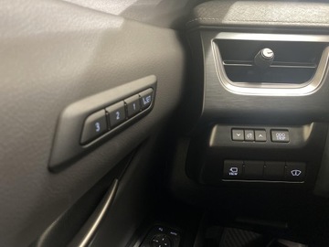 Lexus UX 2025 Lexus UX 300h Omotenashi Lexus UX 300h Omotenashi,, zdjęcie 16