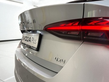 Skoda Octavia IV Liftback 2.0 TSI 190KM 2022 Skoda Octavia 2.0 TSI 190 KM Style DSG 4x4, zdjęcie 10