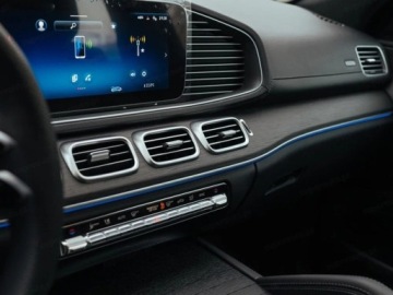 Mercedes GLE V167 SUV Facelifting 3.0 450d 367KM 2026 MERCEDES-BENZ GLE 450 d 4-Matic AMG Line 3.0 (367KM) 2026, zdjęcie 9