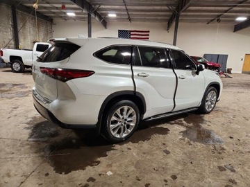 Toyota Highlander III 2022 Toyota Highlander Limited 2022 3.5 Benzyna 295KM, zdjęcie 3