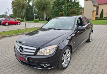 Mercedes Klasa C W204 Limuzyna 1.8 200 CGI BlueEFFICIENCY 184KM 2010 Mercedes-Benz Klasa C Zarejestrowany - ubezpieczony - automat - benzyna 1.8, zdjęcie 2