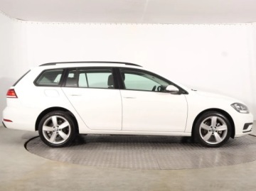 Volkswagen Golf VII Variant Facelifting 1.6 TDI-CR DPF BMT 115KM 2018 VW Golf 1.6 TDI, Klima, Tempomat, Parktronic, zdjęcie 5