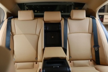 Lexus ES VII (XV70) Sedan Facelifting 300h 218KM 2023 Lexus ES 300h Business Edition 2.5 Hybryda 218KM, zdjęcie 12