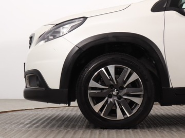 Peugeot 2008 I SUV Facelifting 1.2 PureTech 130KM 2017 Peugeot 2008 1.2 PureTech, Salon Polska, zdjęcie 14