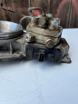 РАСПРЕДЕЛИТЕЛЬ ТОПЛИВА AUDI 80 B3 2.0 026133353D