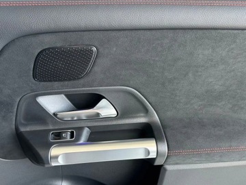 Mercedes GLB SUV Facelifting 2.0 220 190KM 2025 MERCEDES-BENZ GLB 220 4-Matic AMG Line 2.0 (190KM) 2025, zdjęcie 12