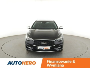 Infiniti Q30 1.6T 156KM 2019 Infiniti Q30 Luxe automat panorama kamera360 navi, zdjęcie 10