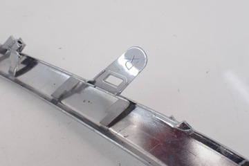 Накладка на бампер передний правый на Toyota Camry XV70