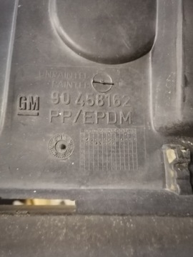 NÁRAZNÍK PŘEDNÍ OPEL OMEGA B 90458162