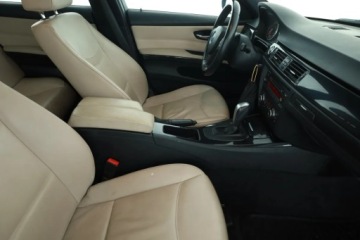 BMW Seria 3 E90-91-92-93 Touring E91 2.0 318d 143KM 2010 BMW 3 318 d, Salon Polska, Automat, Xenon, Klima, zdjęcie 6