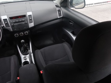 Mitsubishi Outlander II 2.0 DID DOHC 140KM 2008 Mitsubishi Outlander 2.0 DI-D, Salon Polska, zdjęcie 7