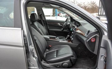 Mercedes Klasa C W204 Limuzyna 3.5 350 4MATIC 306KM 2012 Mercedes-Benz Klasa C 3,5 (306KM) 2012 r. Lift Automat 4Matic 3.5 Benzyna, zdjęcie 10