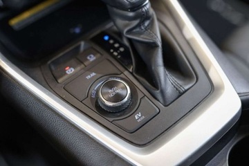 Toyota RAV4 V SUV 2.5 Hybrid Dynamic Force 222KM 2021 Toyota RAV4 2.5 Hybrid Comfort 4x4 2.5 Hybryda 222KM, zdjęcie 28