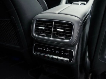 Mercedes GLE V167 SUV AMG Facelifting 3.0 53 435KM 2026 MERCEDES-BENZ GLE AMG Coupe 53 4-Matic+ 3.0 (435KM) 2026, zdjęcie 19