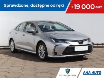 Toyota Corolla XII Sedan 1.5 VVT-i 125KM 2022 Toyota Corolla 1.5 VVT-i, Salon Polska