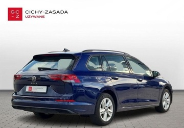 Volkswagen Golf VIII Variant 1.5 TSI 150KM 2021 Volkswagen Golf Variant 1.5 Benzyna 130KM, zdjęcie 4