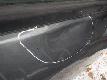678 NISSAN ALMERA II N16 DVEŘE PRAVÉ PŘEDNÍ 5D