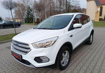 Ford Kuga II SUV Facelifting 1.5 EcoBoost 120KM 2017 Ford Kuga Przebieg 51.000 km - silnik 1,5 - 120 KM 1.5 Benzyna 120KM, zdjęcie 2