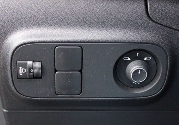 Citroen C3 III Hatchback Facelifting 1.2 PureTech 83KM 2023 Citroen C3 1.2 Benz 83KM MAX SHINE Salon PL Serwis ASO CarPlay ALU AirBump, zdjęcie 31