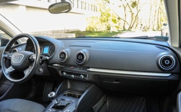 Audi A3 8V Hatchback 3d 1.2 TFSI 105KM 2014 Audi A3 Sportback 2014 r. 136 tys. km 1.2 Benzyna 105KM, zdjęcie 9