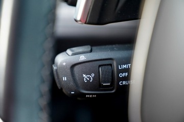 Peugeot 5008 II Crossover Facelifting 1.6 PureTech 180KM 2023 Peugeot 5008 GT kamera Skora adc NawI, zdjęcie 33