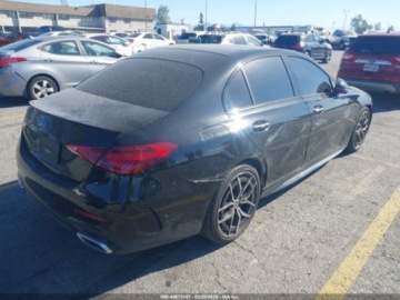 Mercedes Klasa C W206 Limuzyna 2.0 300 258KM 2022 Mercedes-Benz Klasa C MERCEDES-BENZ C 300 SEDAN 2.0 Benzyna 259KM, zdjęcie 2