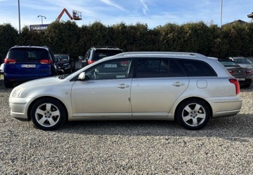 Toyota Avensis I Kombi 1.8 129KM 2003 Toyota Avensis Polski salon 1.8 Benzyna 129KM, zdjęcie 2