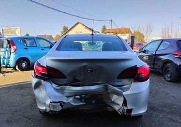 Opel Astra J Sedan 1.6 CDTI ecoFLEX 110KM 2015 Opel Astra 2015. SALON POLSKA. 1.6 CDTI. Uszkodzony tyl i lekko lewy bok., zdjęcie 17