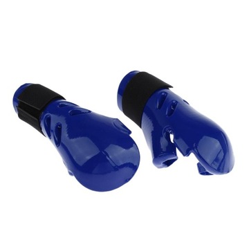 2 пары детских тренировочных перчаток.