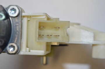 MERCEDES E250 CDI S212 2011 RHD MOTOR ZVEDAČ OKNO PŘEDNÍ LEVÝ