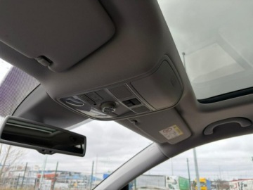 Volkswagen Touran II 2.0 TDI 140KM 2015 Volkswagen Touran Highline 7 osobowy navi, zdjęcie 16