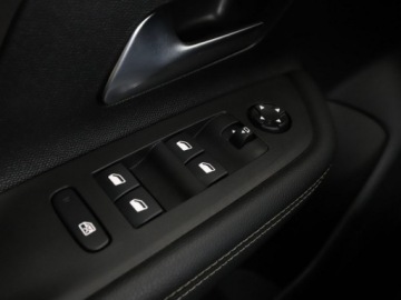 Opel Mokka II SUV 1.2 Turbo 130KM 2023 Opel Mokka Automat Navi Czujniki parkowania, zdjęcie 35