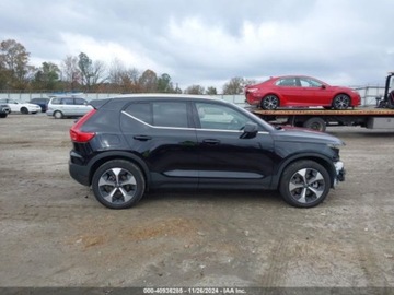 Volvo XC40 2024 Volvo XC 40 B5 Plus Bright Theme 2024 2.0l 2.0 Benzyna 247KM, zdjęcie 6