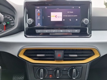 Seat Arona Crossover Facelifting 1.0 TSI 110KM 2022 Seat Arona serwis ASO 1.0TSI 110KM bezwypadkowy pakiety FullLink alufelgi, zdjęcie 18