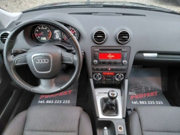 Audi A3 8P Hatchback 3d 1.4 TFSI 125KM 2010 Audi A3 Sportback Lift LED Klimatronik Elektryka Serwis 1.4 Benzyna 125KM, zdjęcie 16