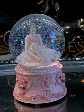 БАЛЕТНОЕ ПЛАТЬЕ СИДА МЯЧ ПОДАРОК ​​МУЗЫКАЛЬНАЯ ШКАТУЛКА МЕЛОДИЯ ЛЕБЕДИНОЕ ОЗЕРО