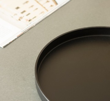 Подсвечник, черный, ПЕРЕРАБОТАННЫЙ МАТЕРИАЛ, диаметр. 22 см